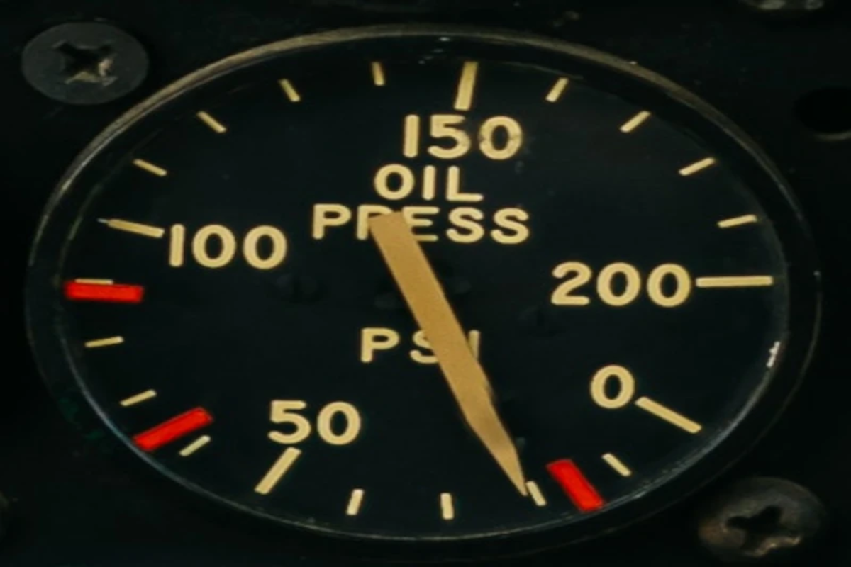 What Causes Oil Pressure Gauge Drops To Zero When Braking? (Explained)