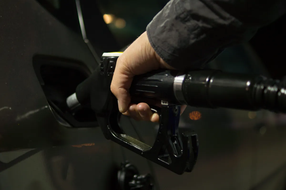 Car-fuel-filling