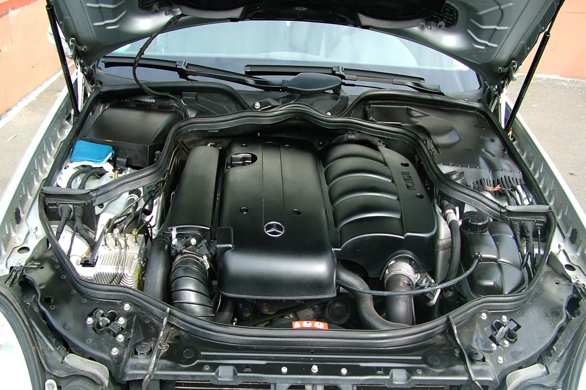 Mercedes-Engine