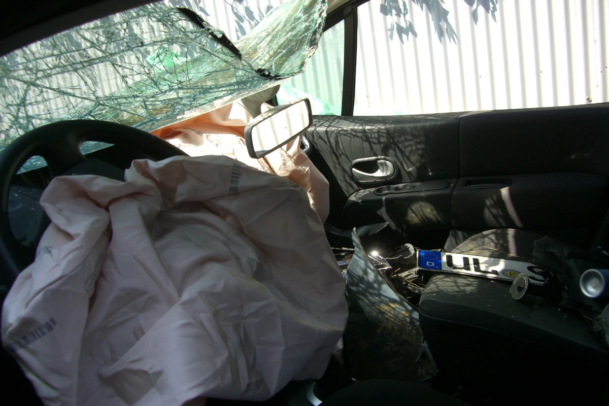 airbag-deployed-car-totaled