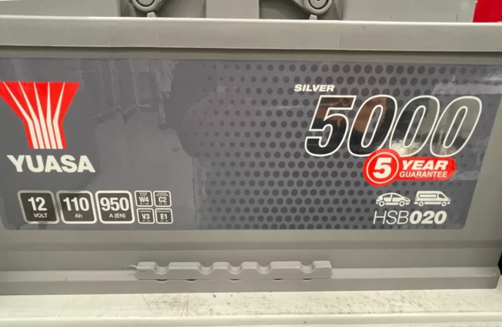 High Amp Car battery with 12v and 110Ah