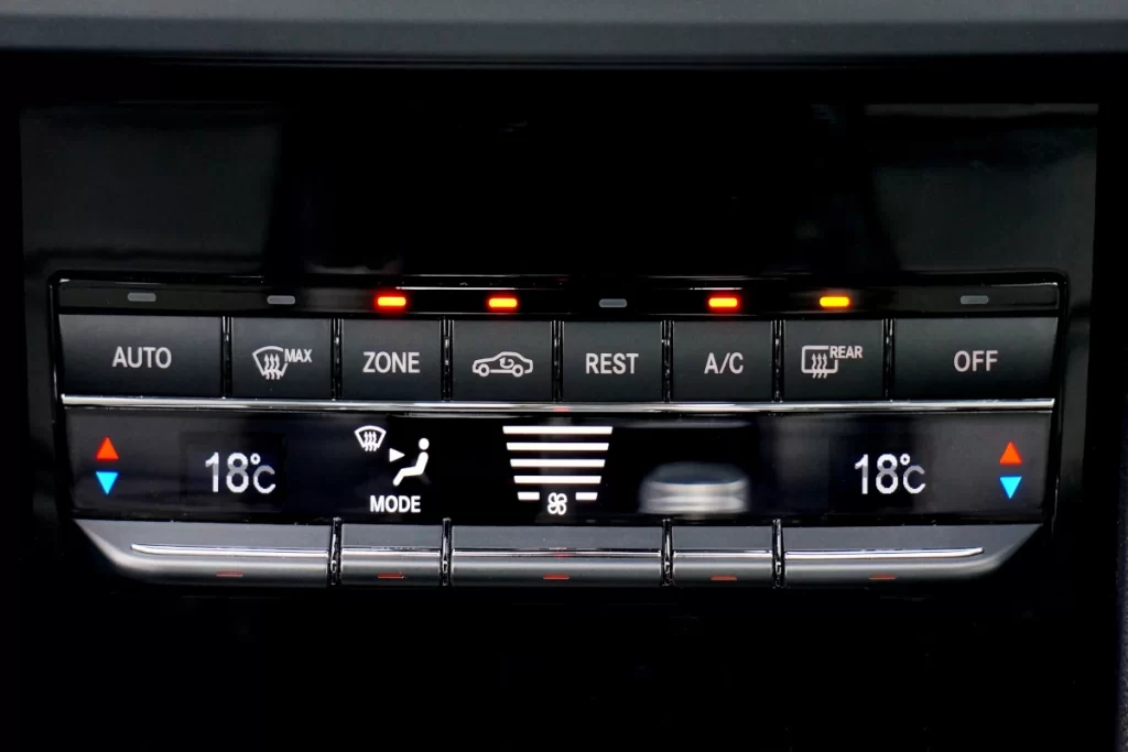 Car dual zone climate control