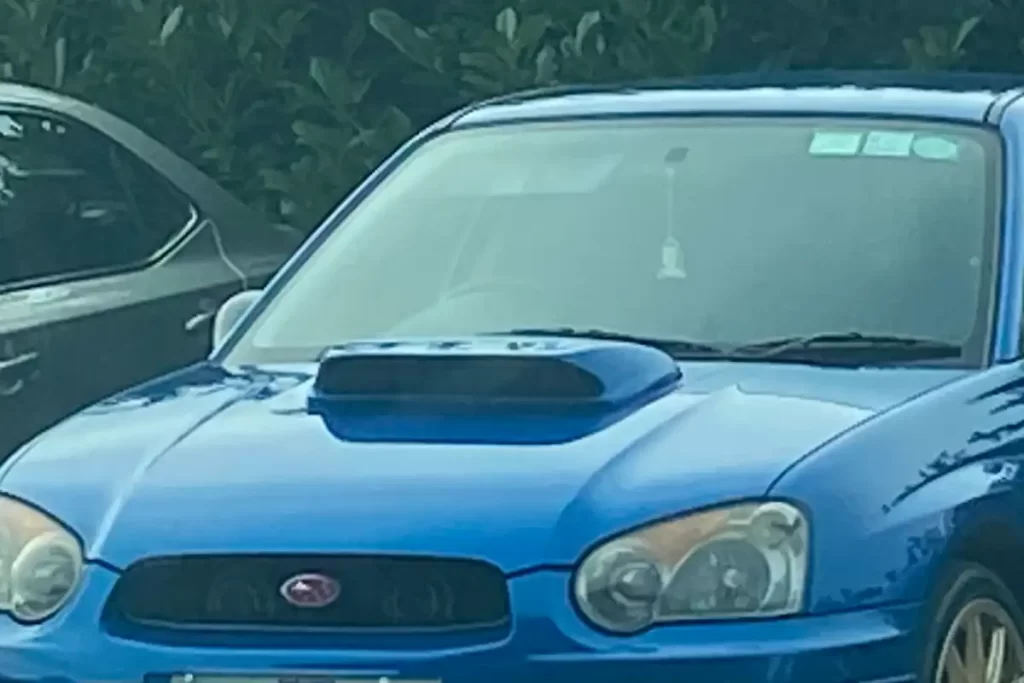 Subaru blue 2003 hood with fake nostril
