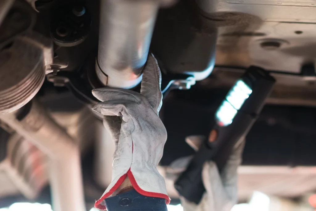 Check car exhaust catalytic converters