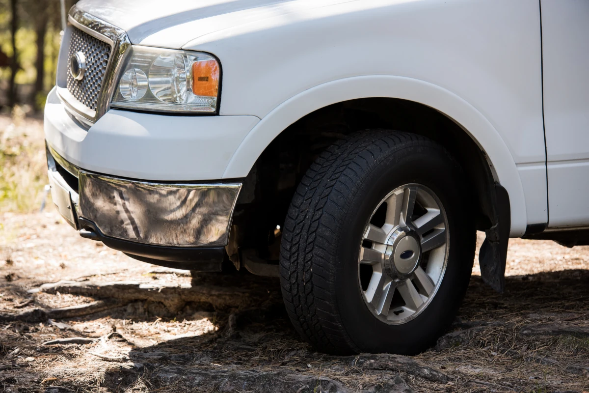 Pickup truck or SUV handling and wheel